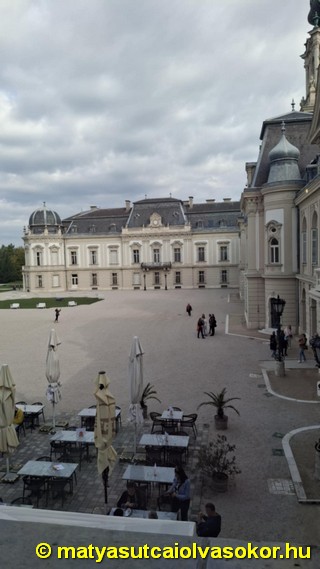 A Festetics-kastély belső udvara.