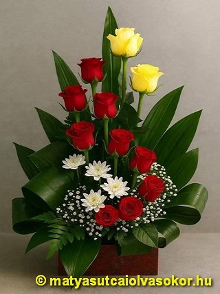 Virágcsokor - az egyik asztali dísz.